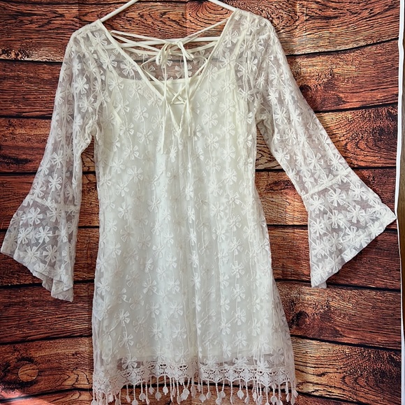 Lace blouse/dress with cami. - Picture 2 of 4